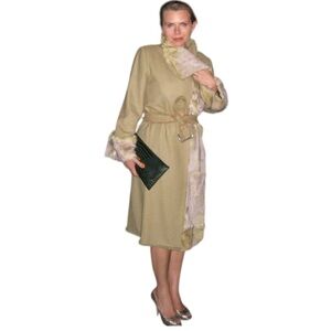 Voyage Invest in the Original Light Olive Wool Cashmere Coat with Fur Trim Sz M